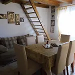 بيت ضيافة Borostyan Vendeghaz 3*